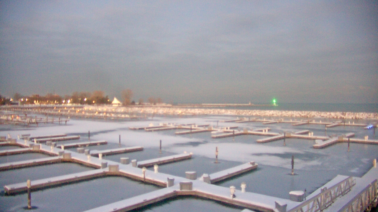 Thumbnail for current weather camera view from Waukegan Harbor and Marina in Waukegan, Illinois