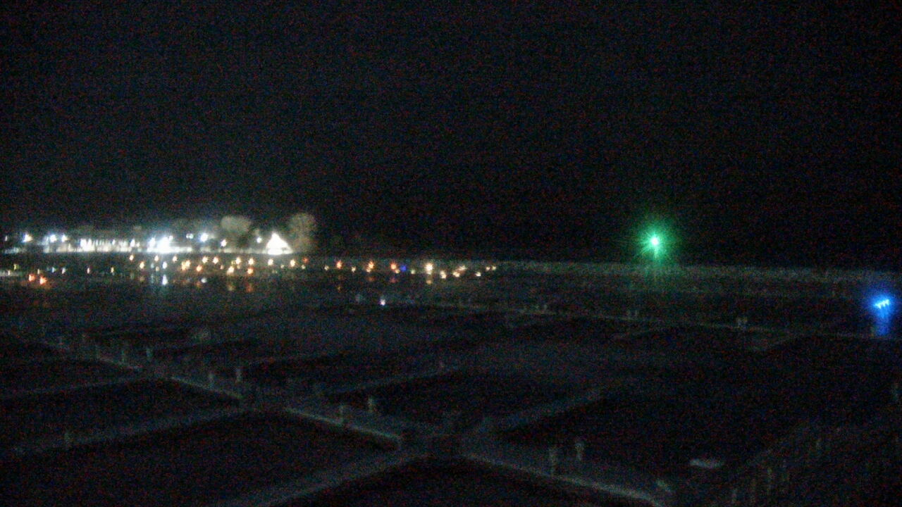 Thumbnail for current weather camera view from Waukegan Harbor and Marina in Waukegan, Illinois