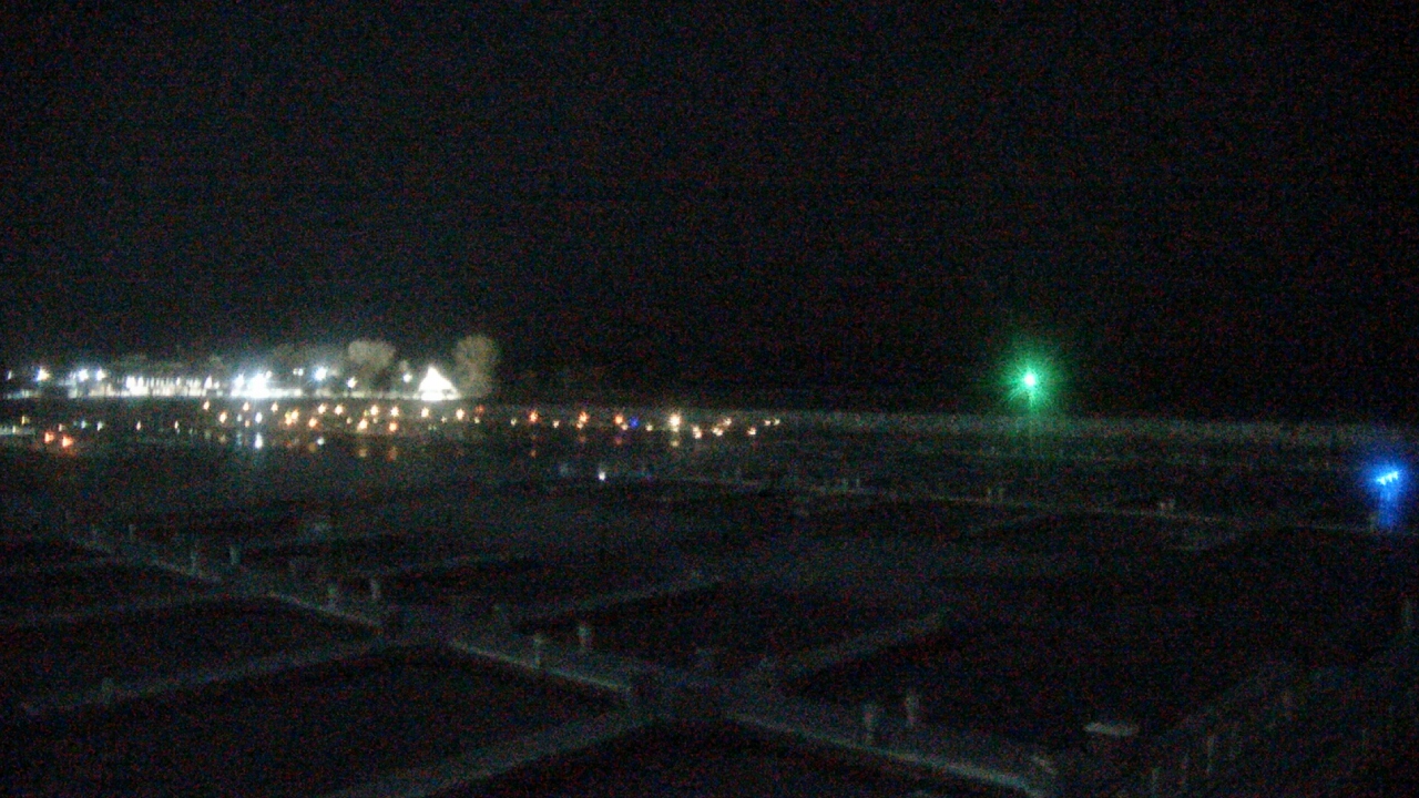 Thumbnail for current weather camera view from Waukegan Harbor and Marina in Waukegan, Illinois