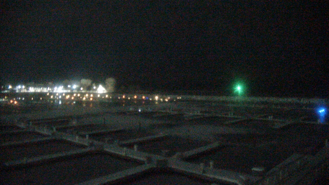 Thumbnail for current weather camera view from Waukegan Harbor and Marina in Waukegan, Illinois