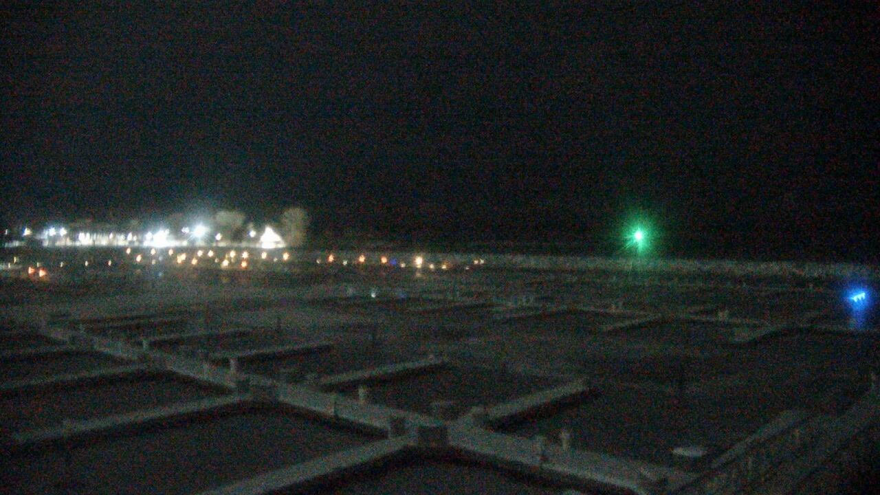 Thumbnail for current weather camera view from Waukegan Harbor and Marina in Waukegan, Illinois