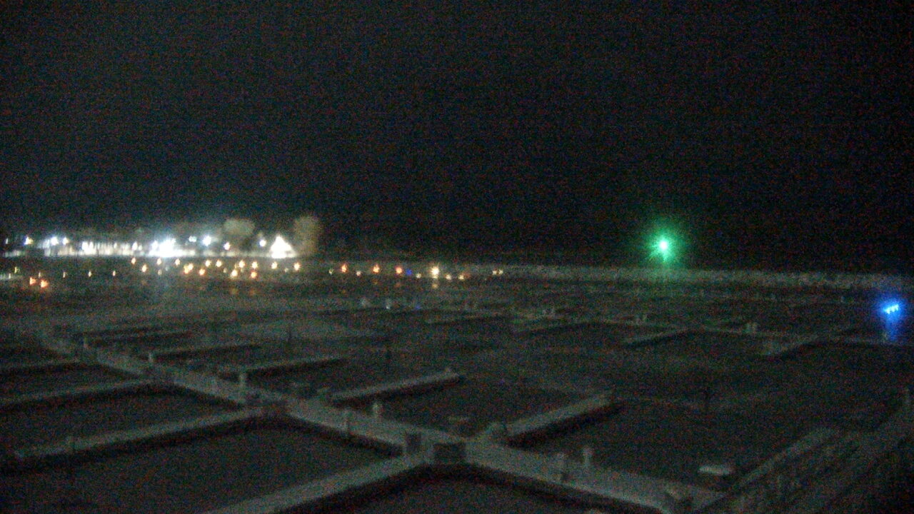 Thumbnail for current weather camera view from Waukegan Harbor and Marina in Waukegan, Illinois