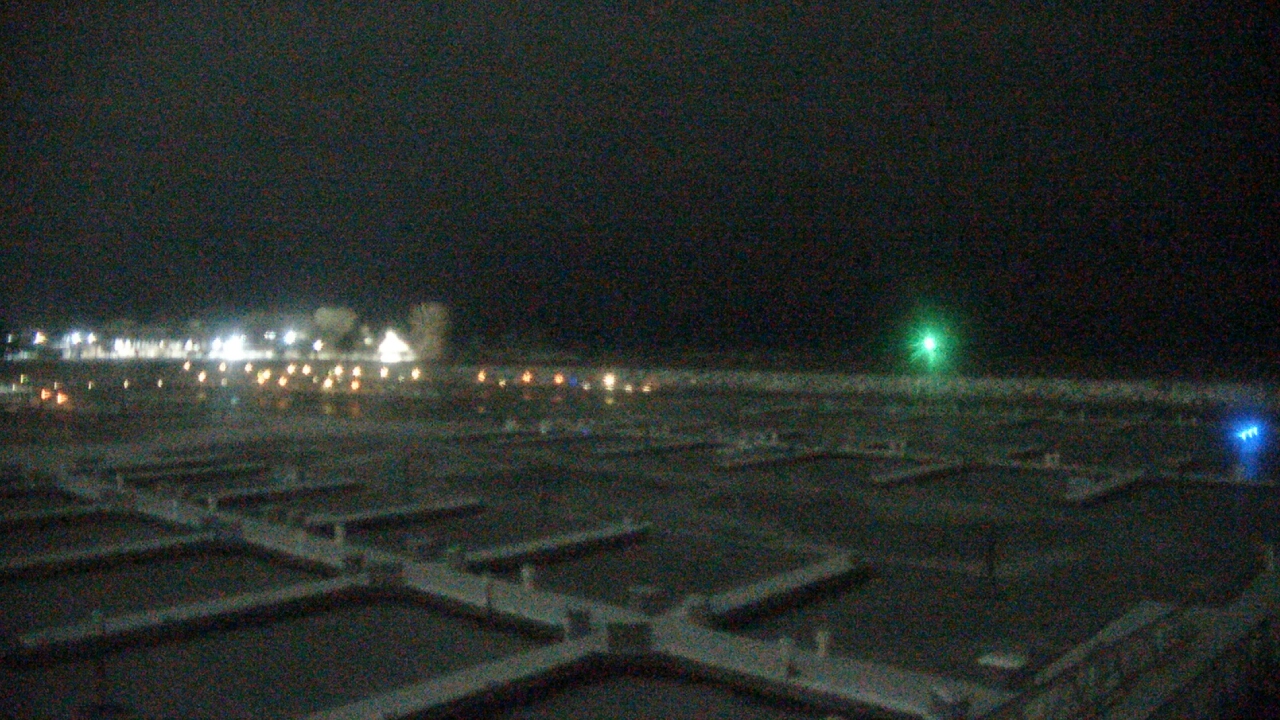 Thumbnail for current weather camera view from Waukegan Harbor and Marina in Waukegan, Illinois