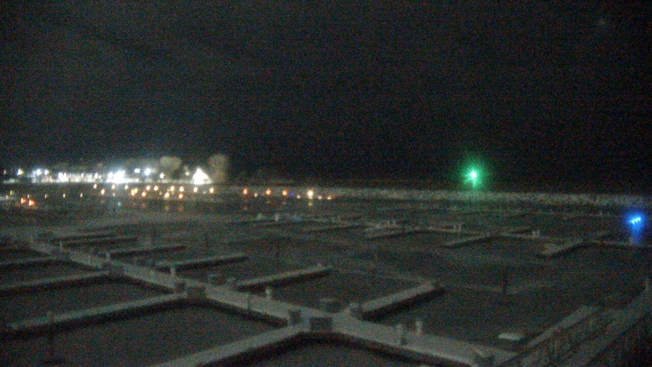 Thumbnail for current weather camera view from Waukegan Harbor and Marina in Waukegan, Illinois