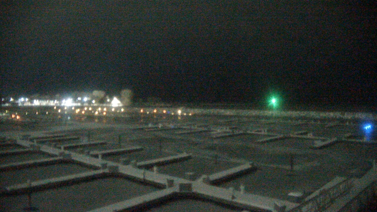 Thumbnail for current weather camera view from Waukegan Harbor and Marina in Waukegan, Illinois