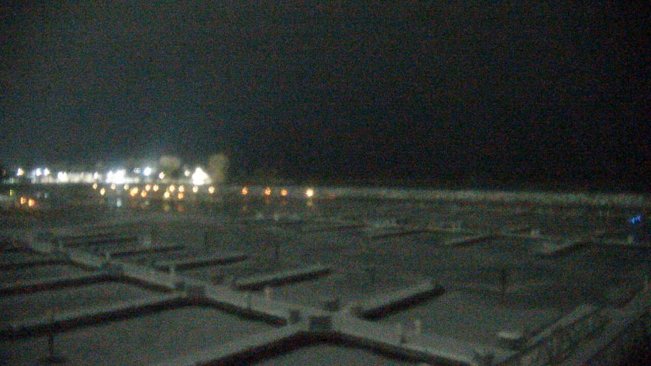 Thumbnail for current weather camera view from Waukegan Harbor and Marina in Waukegan, Illinois