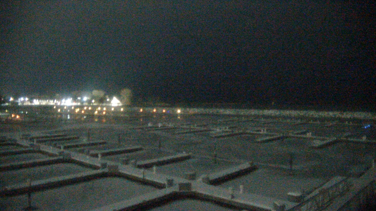 Thumbnail for current weather camera view from Waukegan Harbor and Marina in Waukegan, Illinois