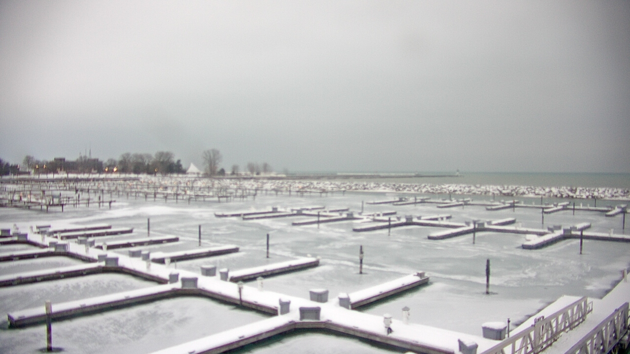 Thumbnail for current weather camera view from Waukegan Harbor and Marina in Waukegan, Illinois