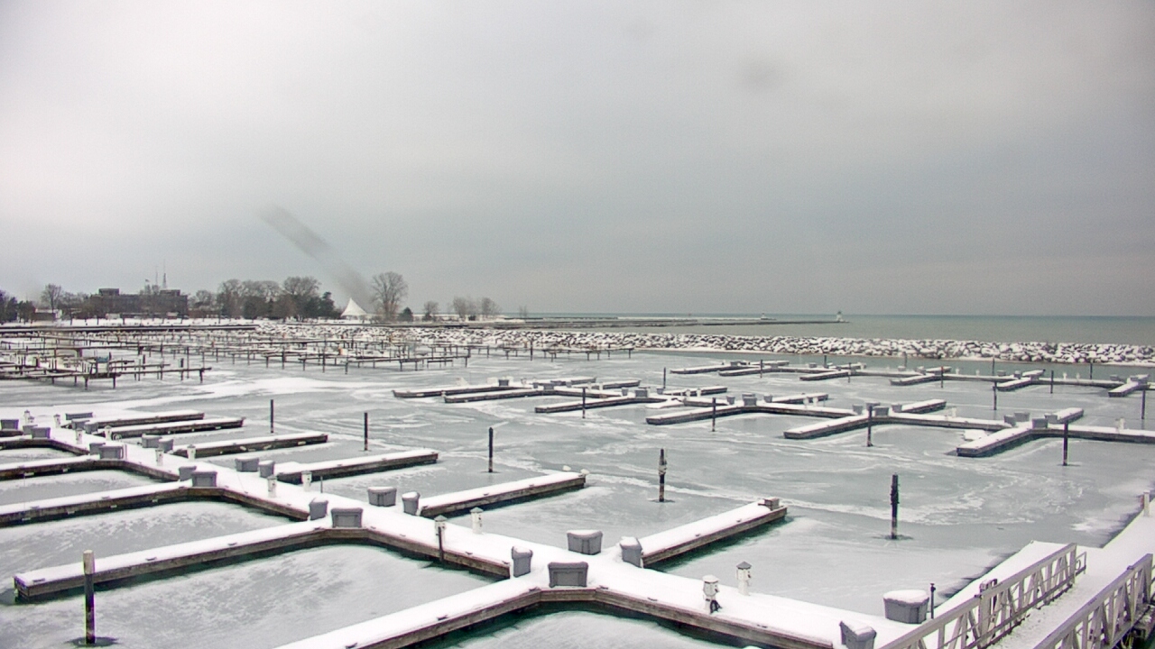 Thumbnail for current weather camera view from Waukegan Harbor and Marina in Waukegan, Illinois