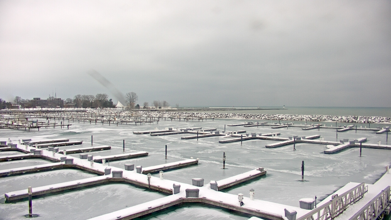 Thumbnail for current weather camera view from Waukegan Harbor and Marina in Waukegan, Illinois