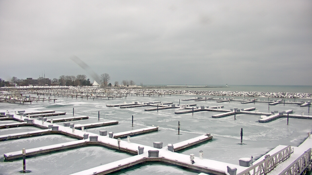 Thumbnail for current weather camera view from Waukegan Harbor and Marina in Waukegan, Illinois