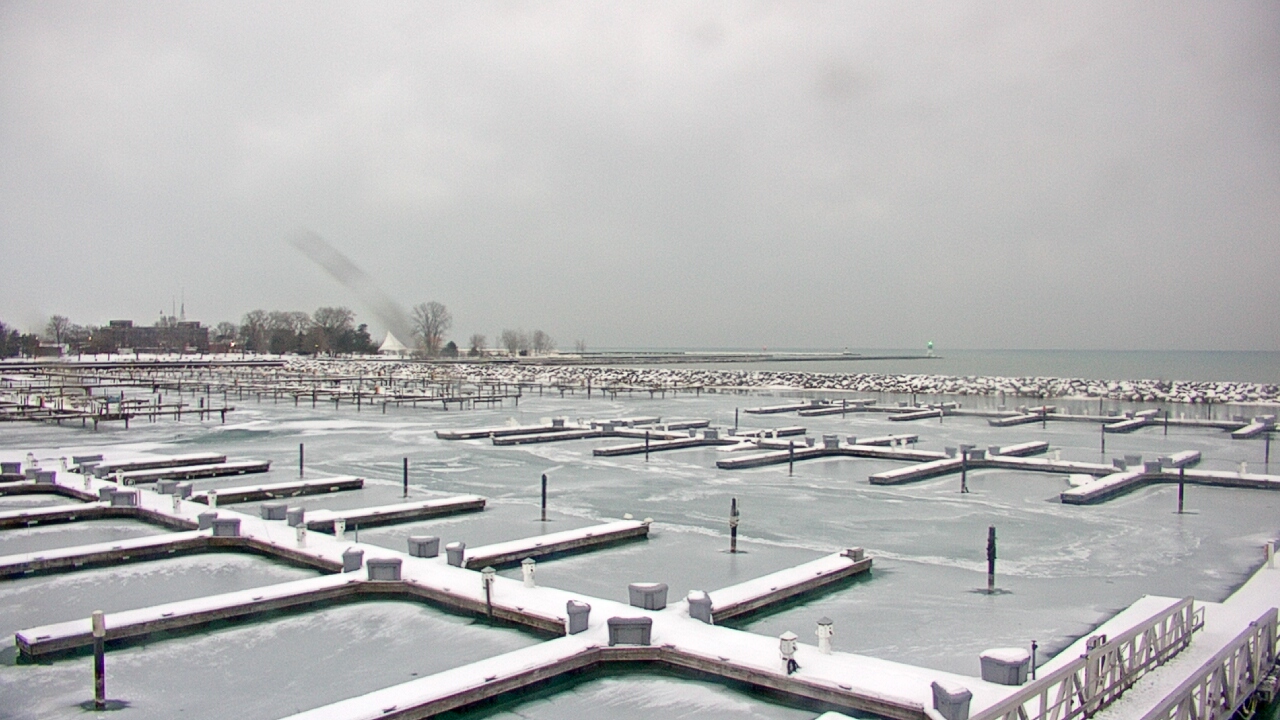 Thumbnail for current weather camera view from Waukegan Harbor and Marina in Waukegan, Illinois