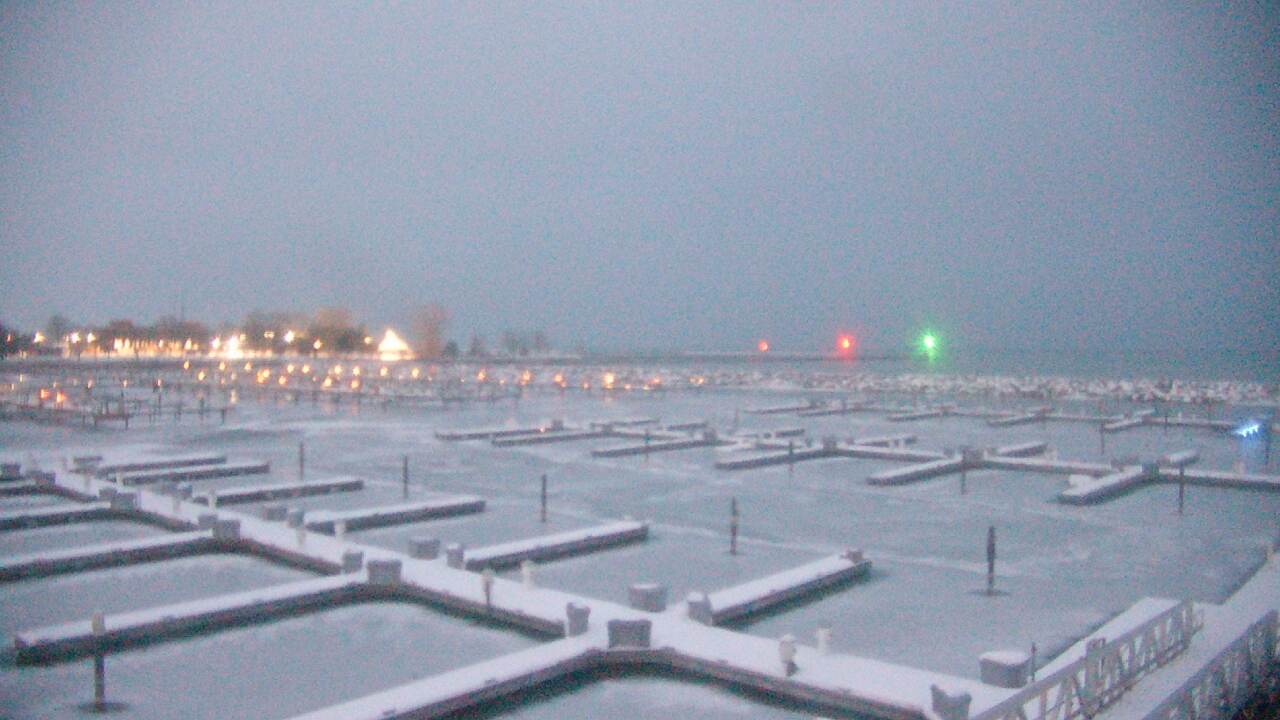 Thumbnail for current weather camera view from Waukegan Harbor and Marina in Waukegan, Illinois