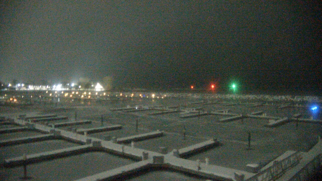 Thumbnail for current weather camera view from Waukegan Harbor and Marina in Waukegan, Illinois