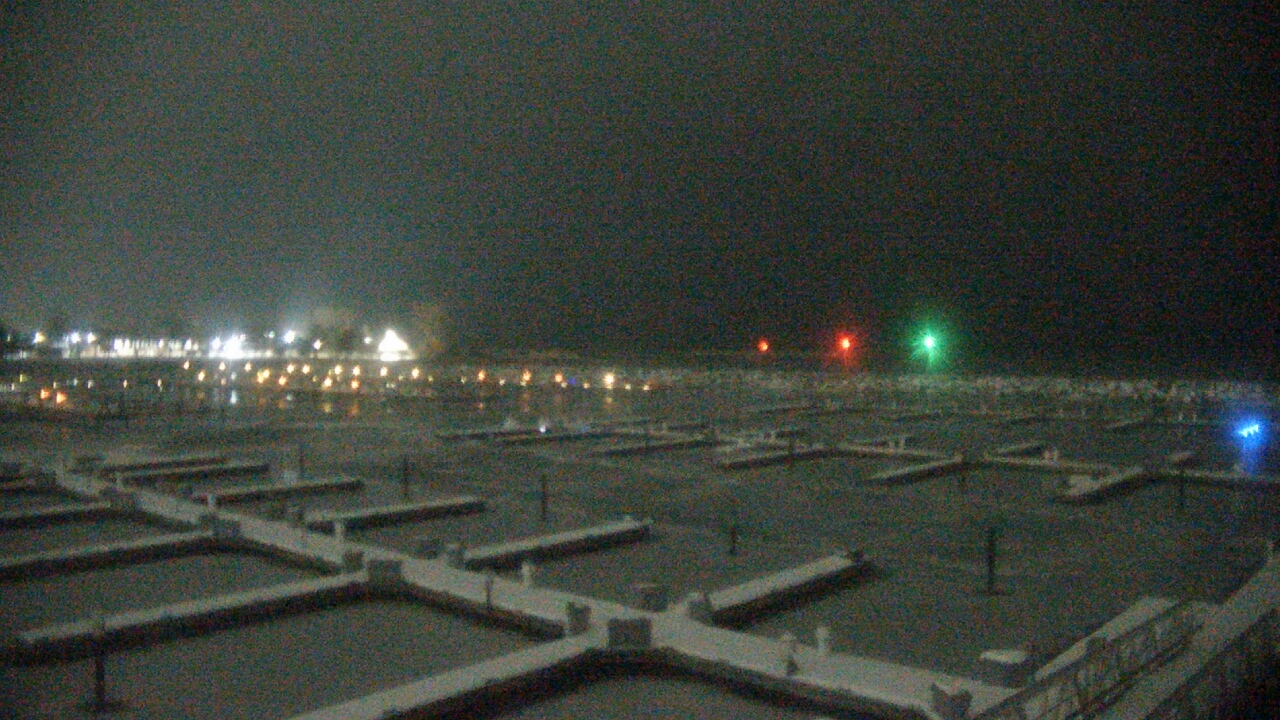 Thumbnail for current weather camera view from Waukegan Harbor and Marina in Waukegan, Illinois