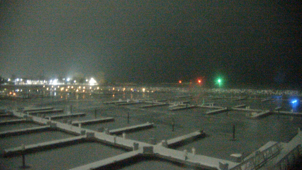Thumbnail for current weather camera view from Waukegan Harbor and Marina in Waukegan, Illinois