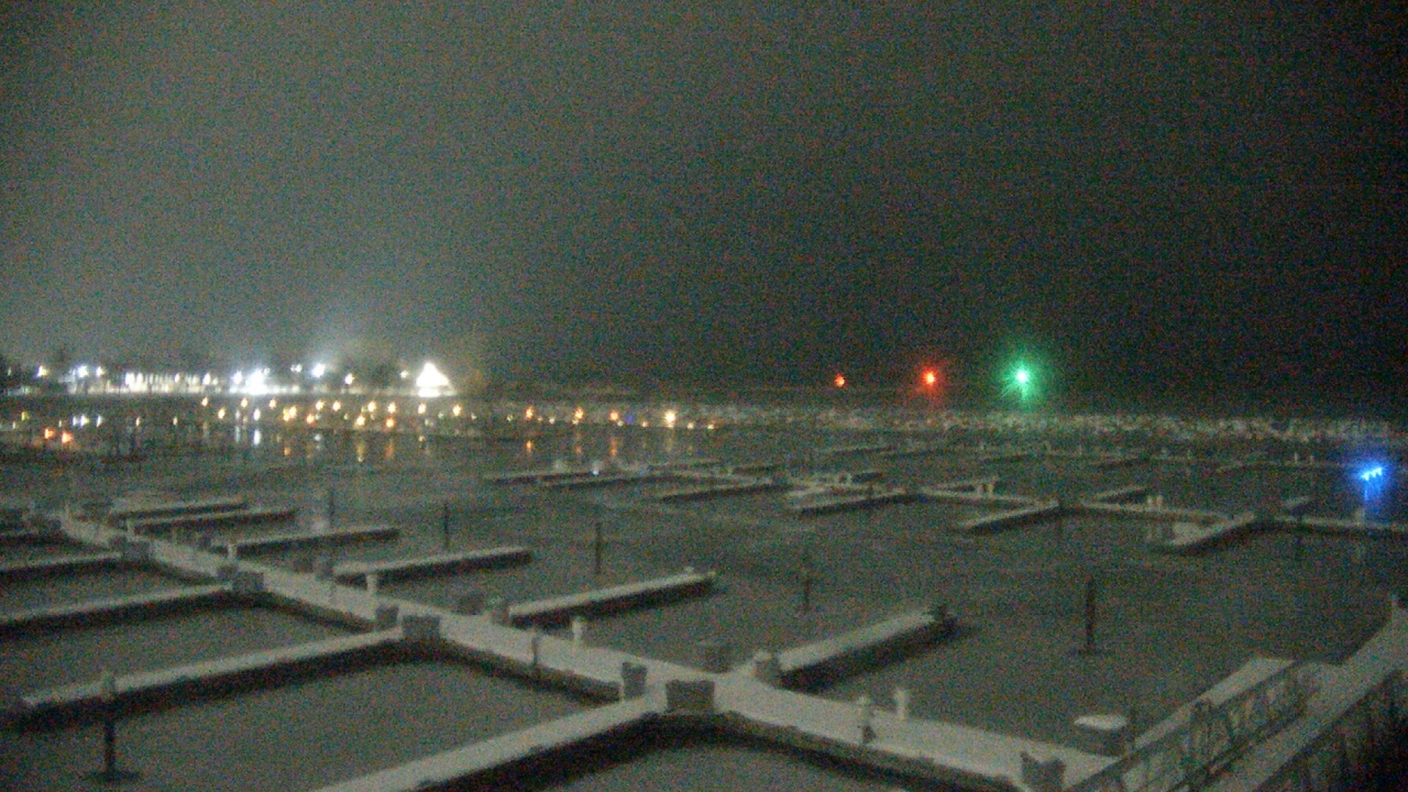 Thumbnail for current weather camera view from Waukegan Harbor and Marina in Waukegan, Illinois