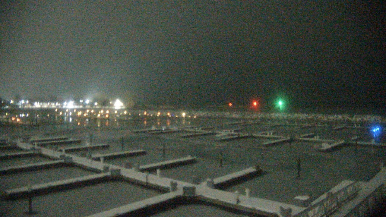 Thumbnail for current weather camera view from Waukegan Harbor and Marina in Waukegan, Illinois