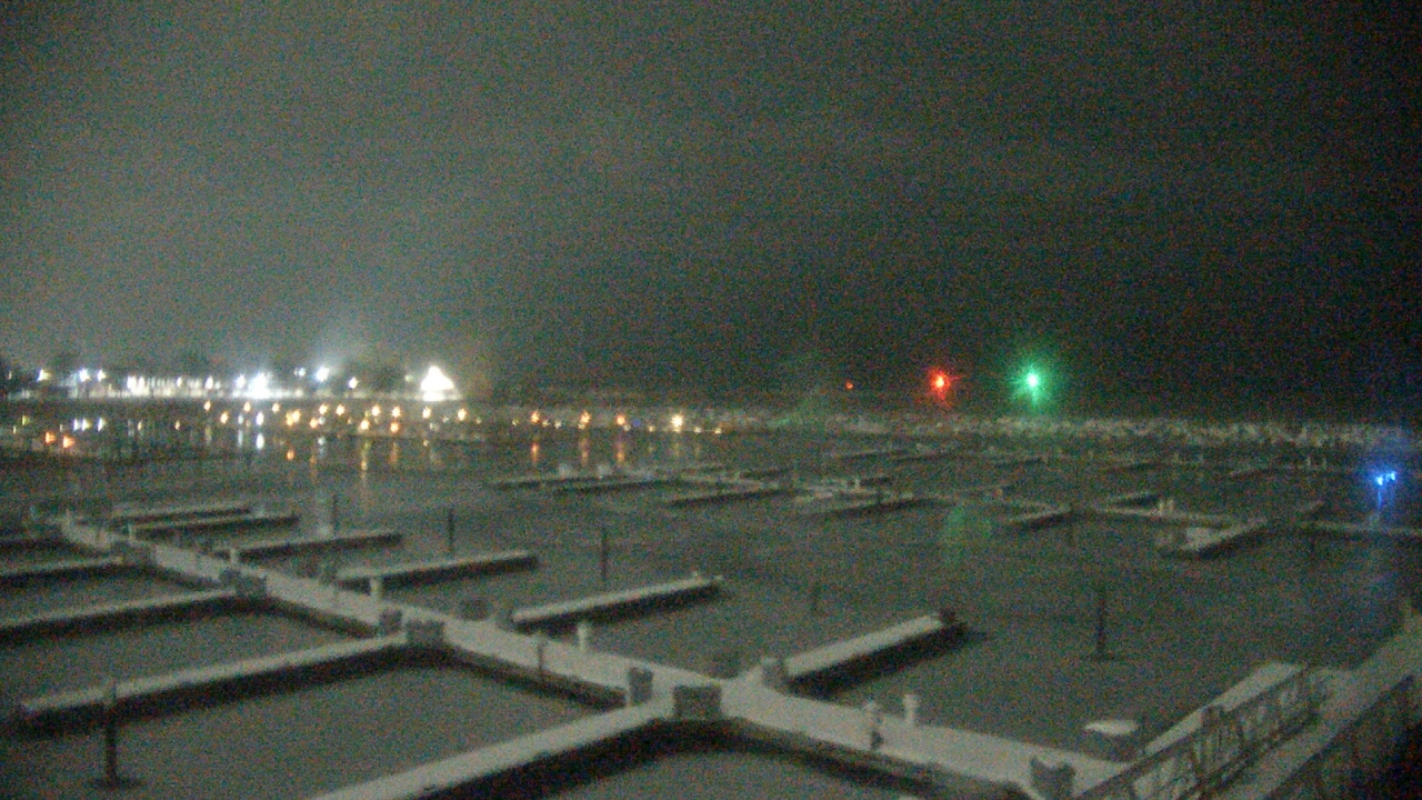 Thumbnail for current weather camera view from Waukegan Harbor and Marina in Waukegan, Illinois