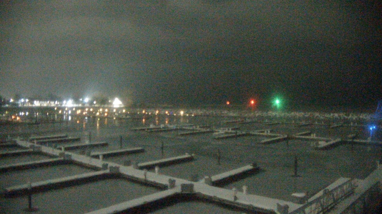 Thumbnail for current weather camera view from Waukegan Harbor and Marina in Waukegan, Illinois