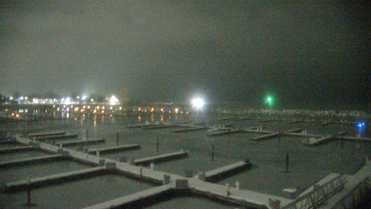 Thumbnail for current weather camera view from Waukegan Harbor and Marina in Waukegan, Illinois