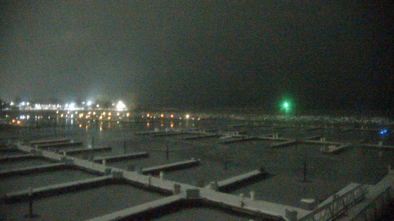 Thumbnail for current weather camera view from Waukegan Harbor and Marina in Waukegan, Illinois