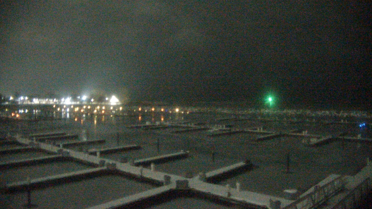 Thumbnail for current weather camera view from Waukegan Harbor and Marina in Waukegan, Illinois