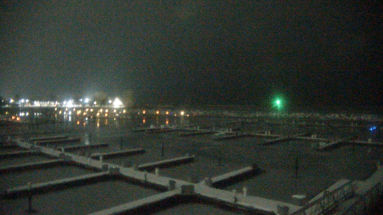 Thumbnail for current weather camera view from Waukegan Harbor and Marina in Waukegan, Illinois