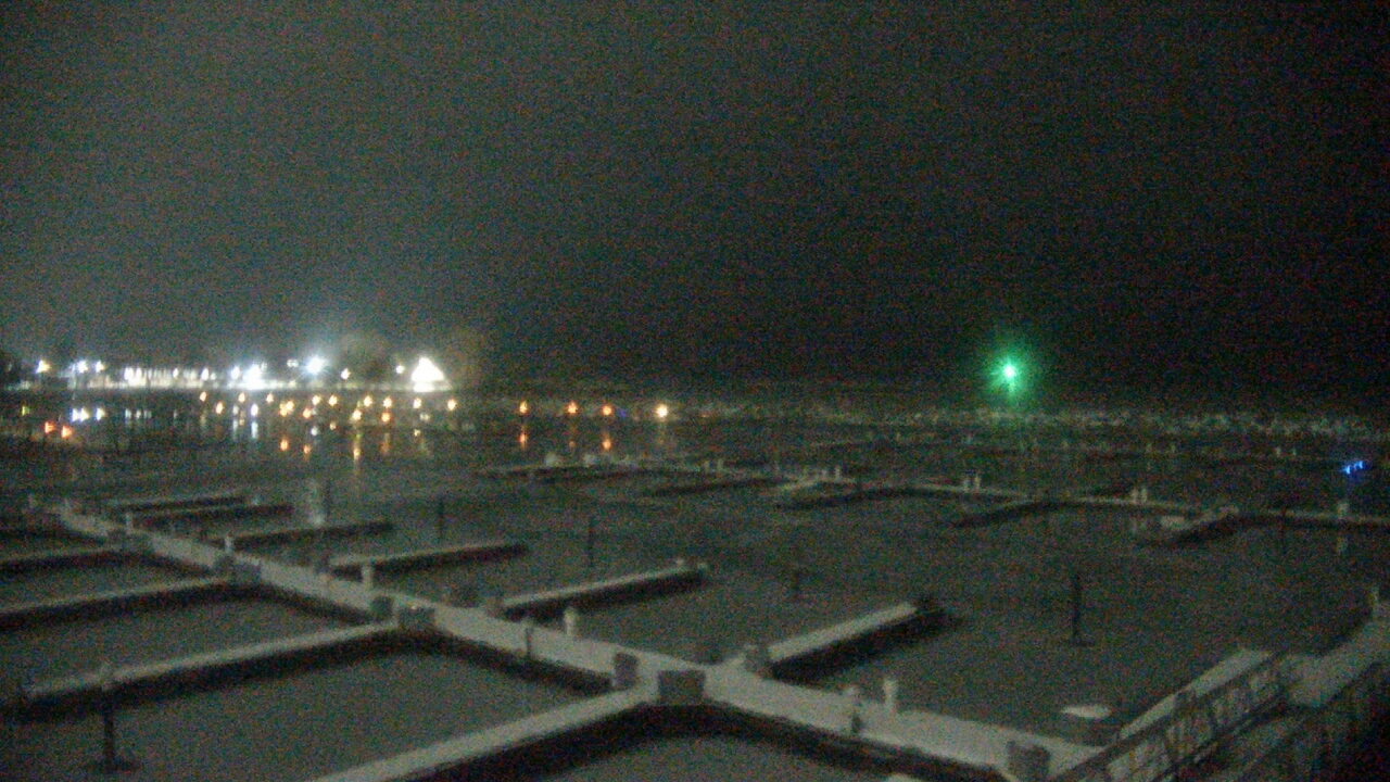 Thumbnail for current weather camera view from Waukegan Harbor and Marina in Waukegan, Illinois