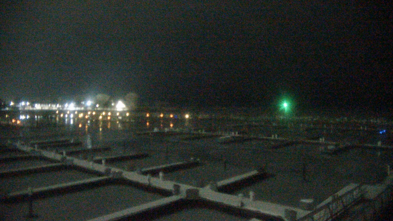 Thumbnail for current weather camera view from Waukegan Harbor and Marina in Waukegan, Illinois