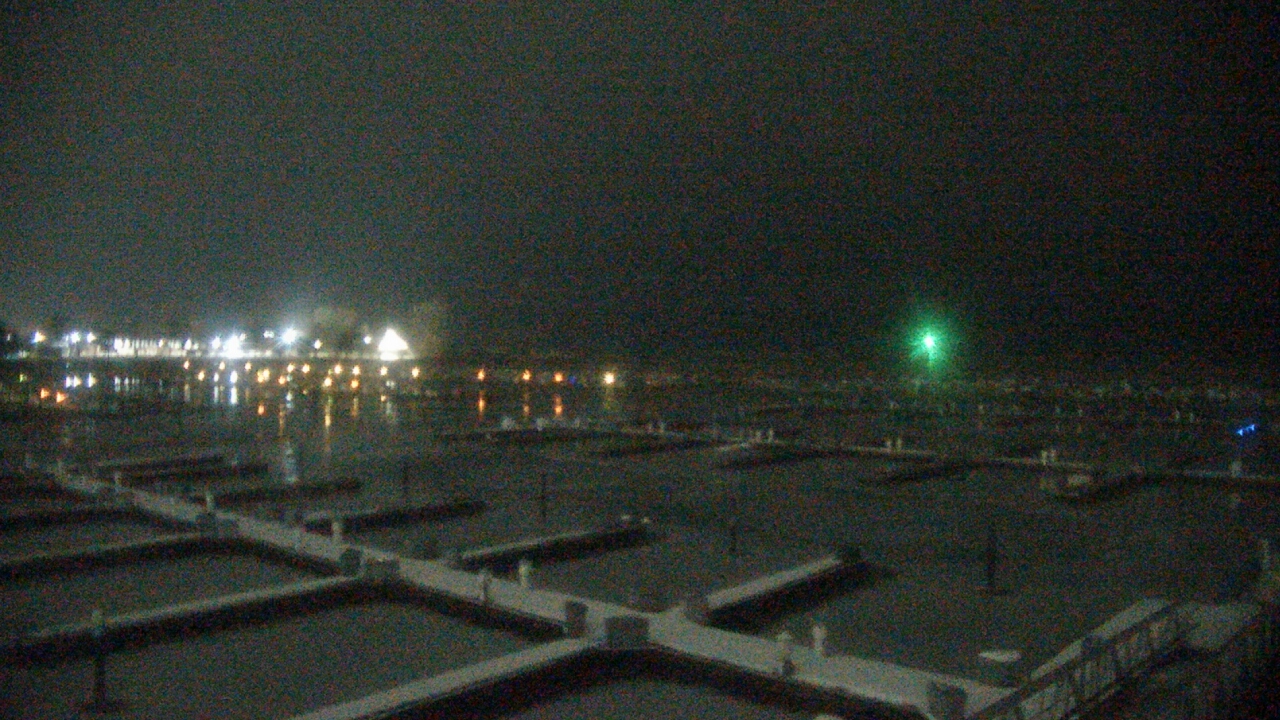 Thumbnail for current weather camera view from Waukegan Harbor and Marina in Waukegan, Illinois