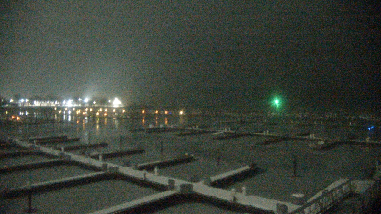 Thumbnail for current weather camera view from Waukegan Harbor and Marina in Waukegan, Illinois