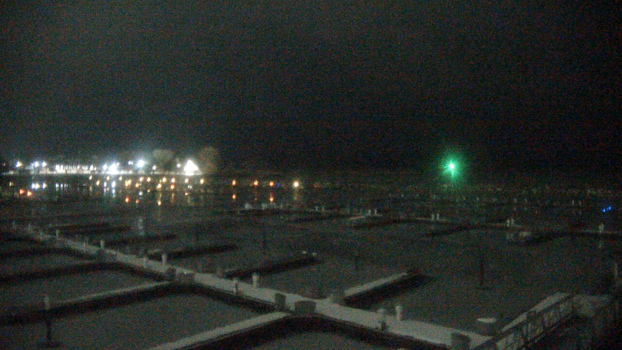 Thumbnail for current weather camera view from Waukegan Harbor and Marina in Waukegan, Illinois