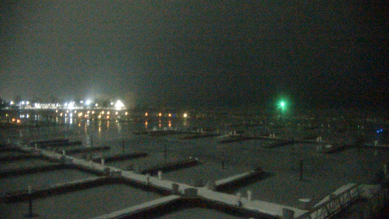 Thumbnail for current weather camera view from Waukegan Harbor and Marina in Waukegan, Illinois