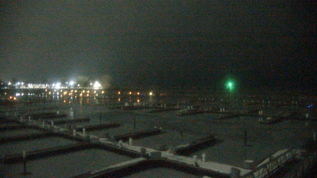 Thumbnail for current weather camera view from Waukegan Harbor and Marina in Waukegan, Illinois