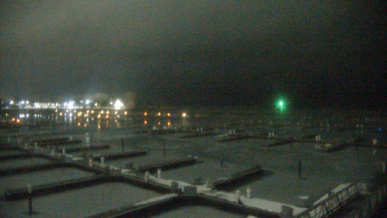 Thumbnail for current weather camera view from Waukegan Harbor and Marina in Waukegan, Illinois