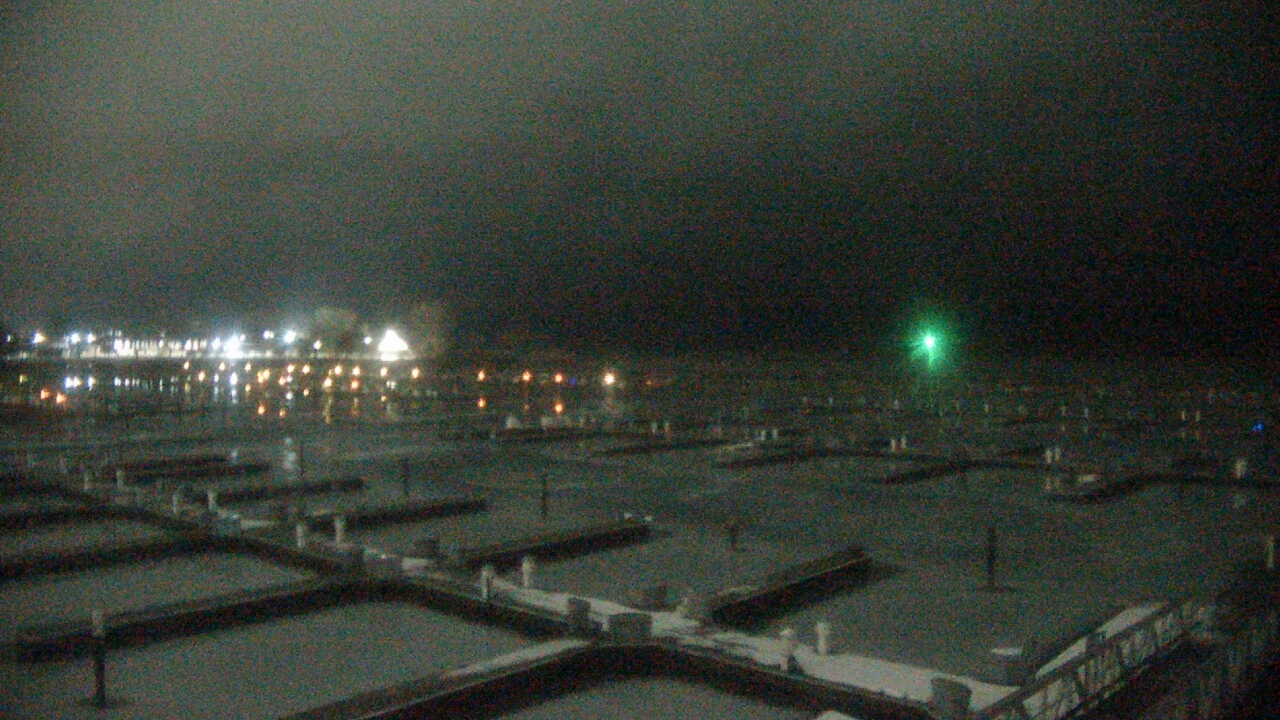 Thumbnail for current weather camera view from Waukegan Harbor and Marina in Waukegan, Illinois