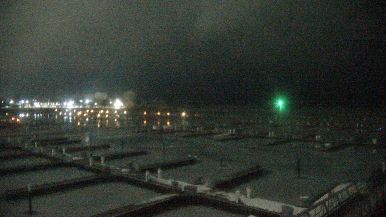 Thumbnail for current weather camera view from Waukegan Harbor and Marina in Waukegan, Illinois