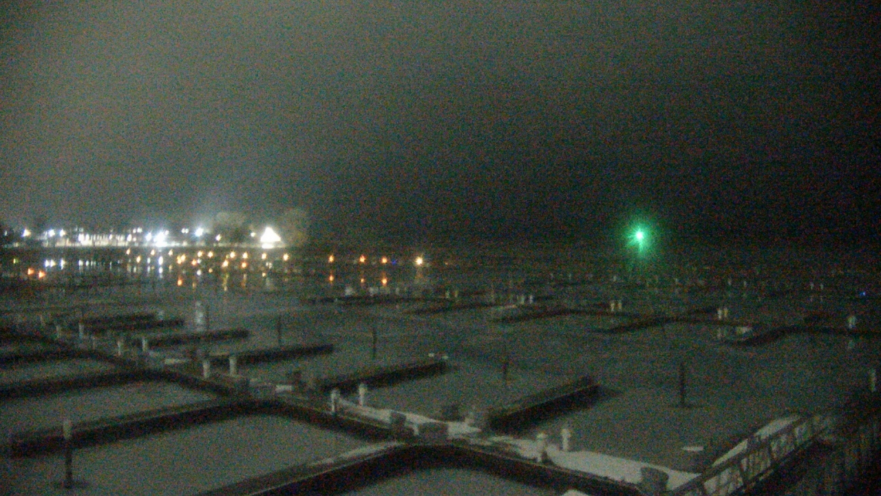 Thumbnail for current weather camera view from Waukegan Harbor and Marina in Waukegan, Illinois