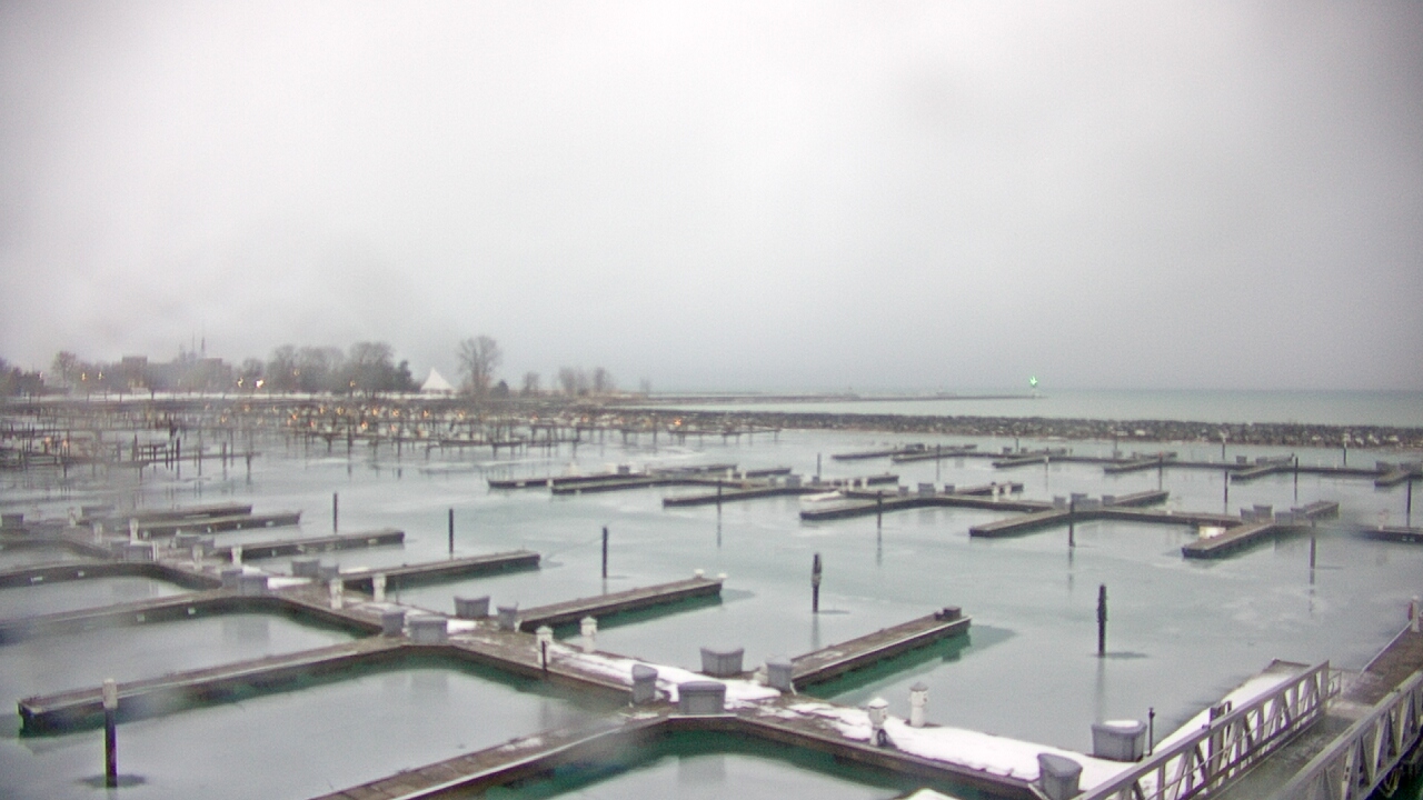 Thumbnail for current weather camera view from Waukegan Harbor and Marina in Waukegan, Illinois