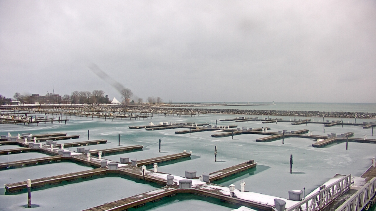 Thumbnail for current weather camera view from Waukegan Harbor and Marina in Waukegan, Illinois