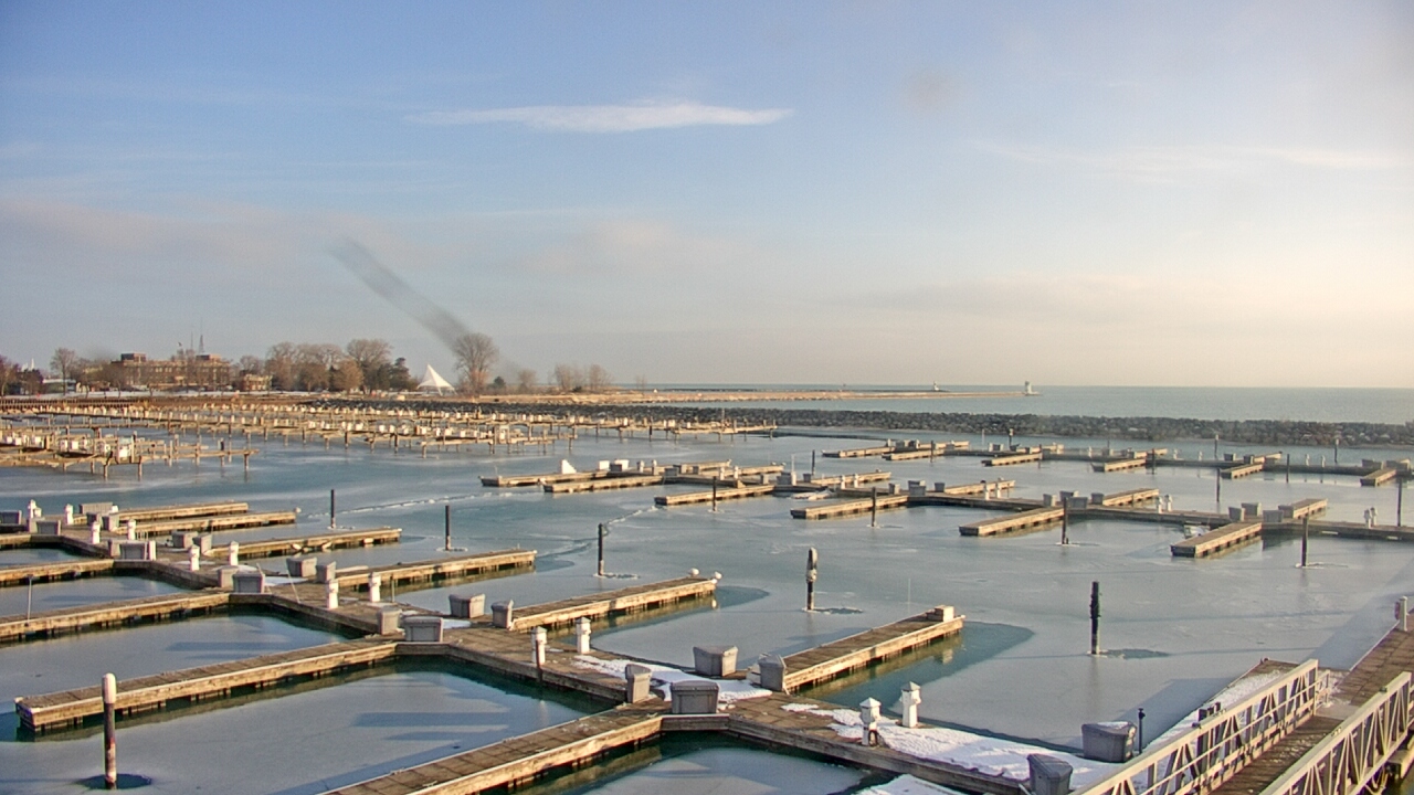 Thumbnail for current weather camera view from Waukegan Harbor and Marina in Waukegan, Illinois