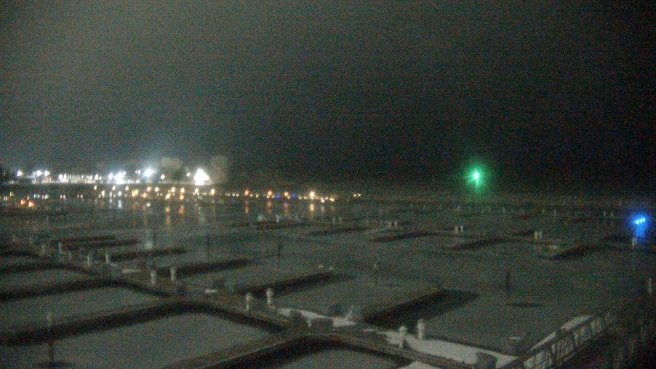 Thumbnail for current weather camera view from Waukegan Harbor and Marina in Waukegan, Illinois