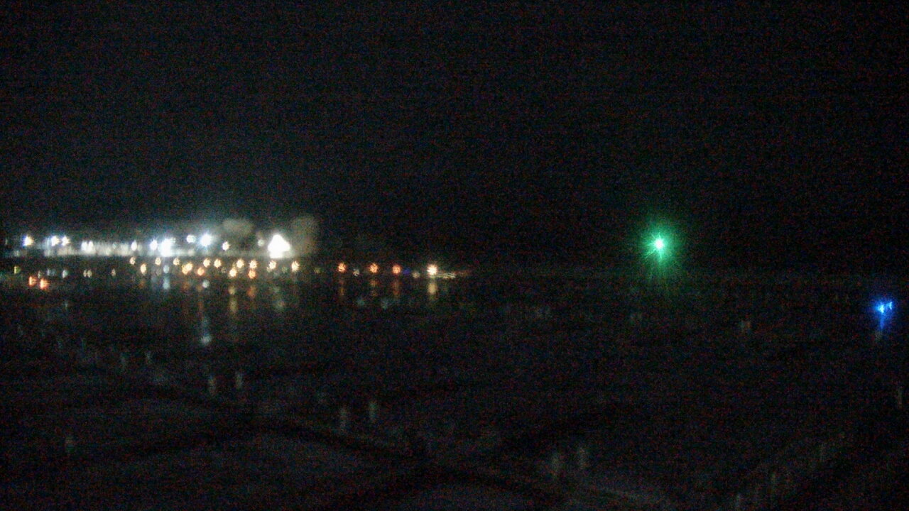 Thumbnail for current weather camera view from Waukegan Harbor and Marina in Waukegan, Illinois