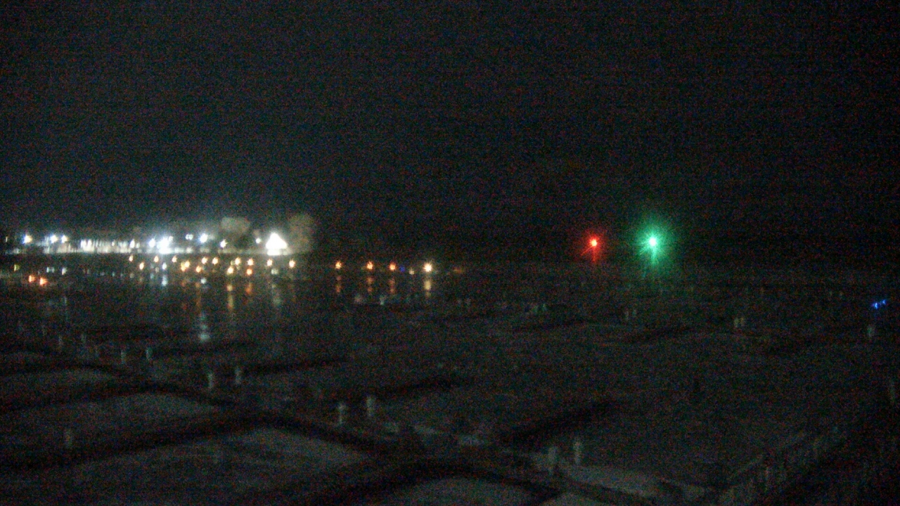 Thumbnail for current weather camera view from Waukegan Harbor and Marina in Waukegan, Illinois