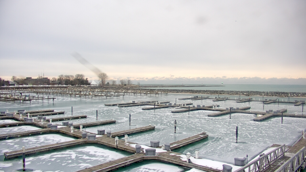 Thumbnail for current weather camera view from Waukegan Harbor and Marina in Waukegan, Illinois