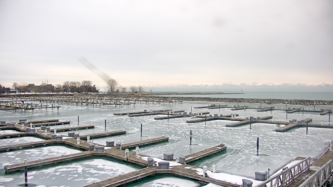 Thumbnail for current weather camera view from Waukegan Harbor and Marina in Waukegan, Illinois