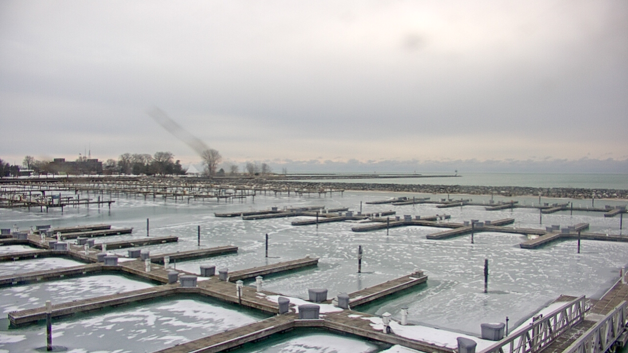 Thumbnail for current weather camera view from Waukegan Harbor and Marina in Waukegan, Illinois