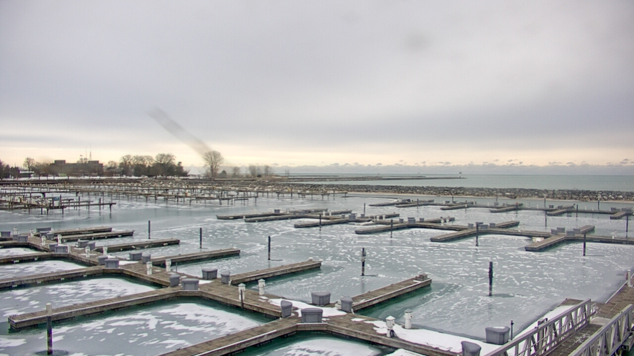 Thumbnail for current weather camera view from Waukegan Harbor and Marina in Waukegan, Illinois