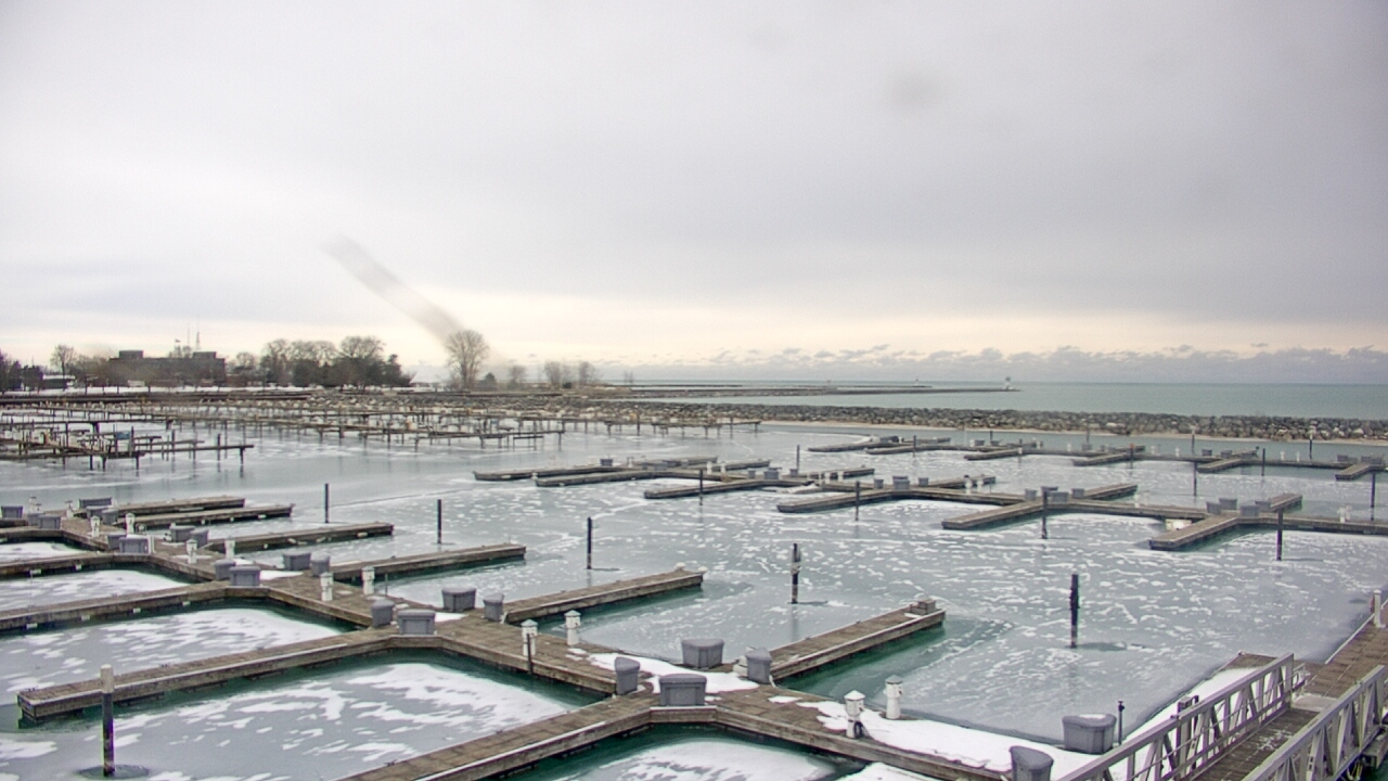Thumbnail for current weather camera view from Waukegan Harbor and Marina in Waukegan, Illinois